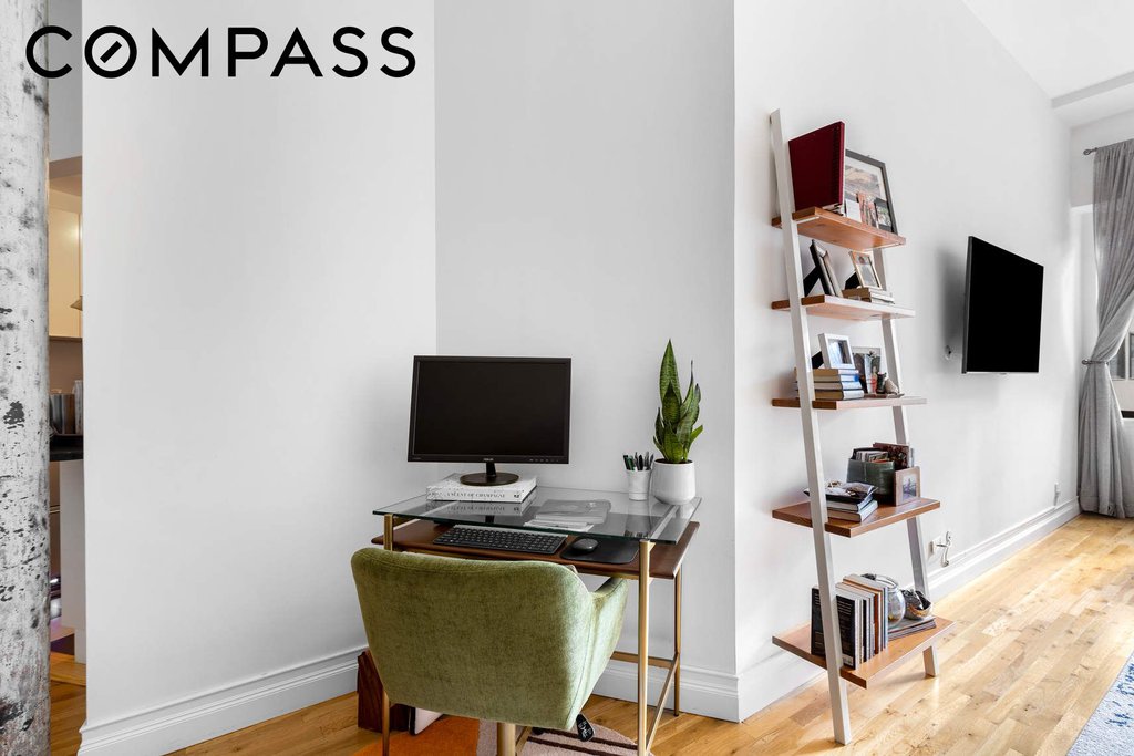 77 Bleecker Street, Unit 819 photo 6