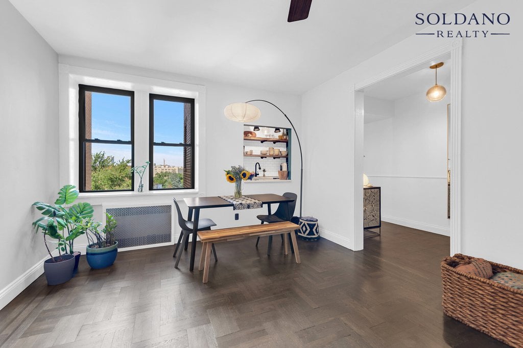 6702 Ridge Boulevard, Unit 4F