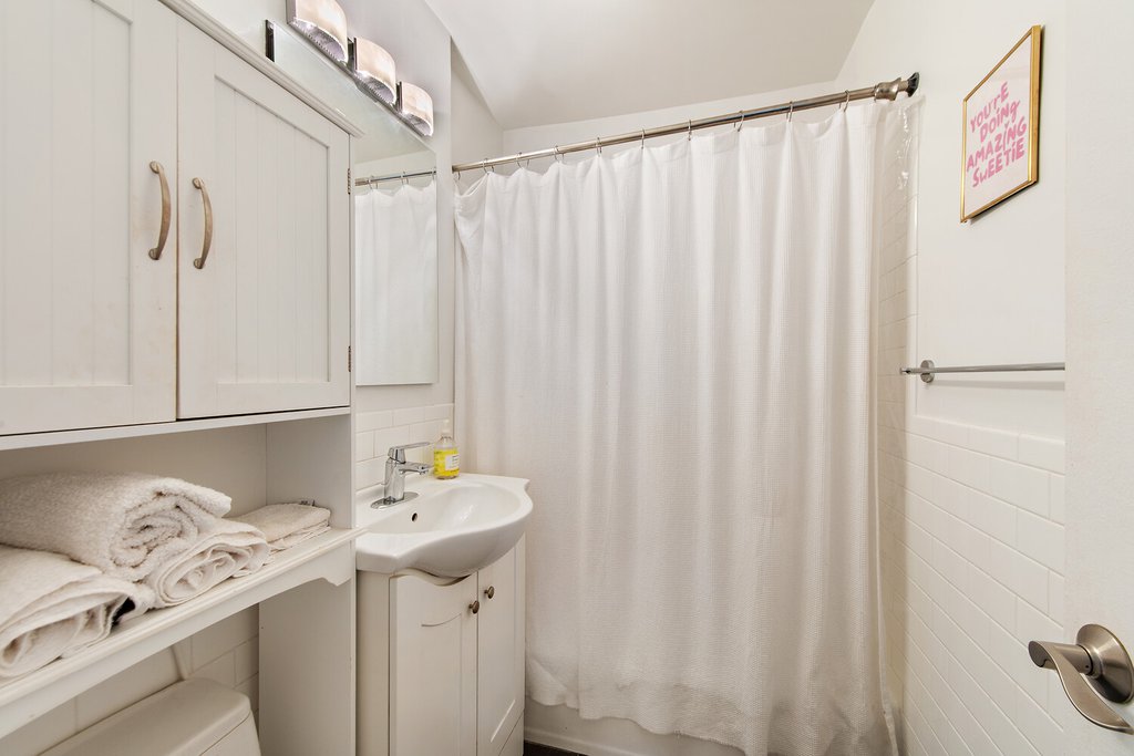 201 West 21st Street, Unit 6H photo 3