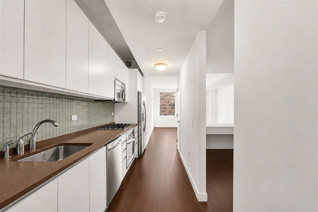 306 Gold Street, Unit 8E photo 5