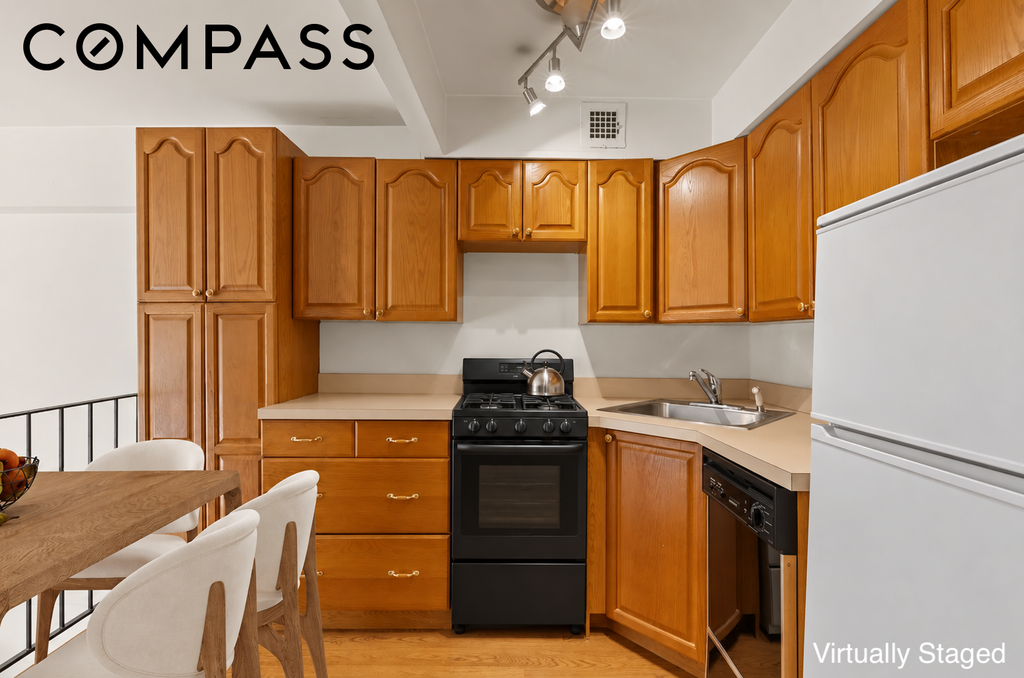 211 Thompson Street, Unit 2F photo 4