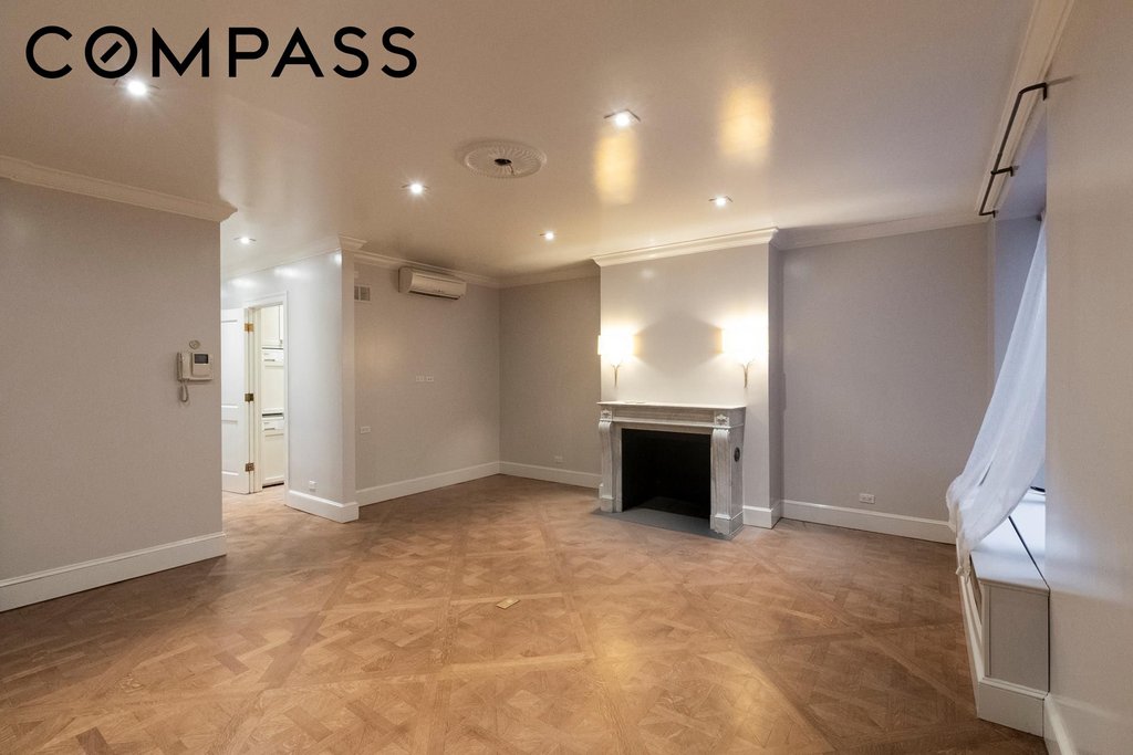 44 East 65th Street, Unit 1B photo 2