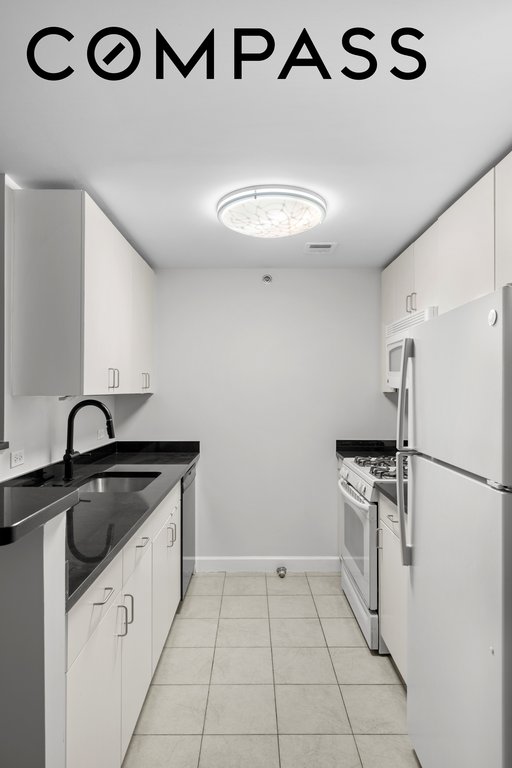 40 West 116th Street, Unit B301 photo 6