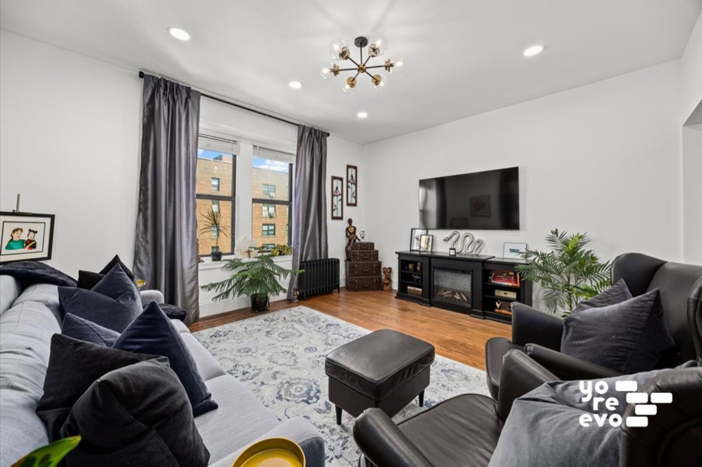 83-84 116th Street, Unit 4A photo 2