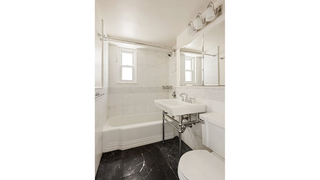 345 East 56th Street, Unit 7J photo 16
