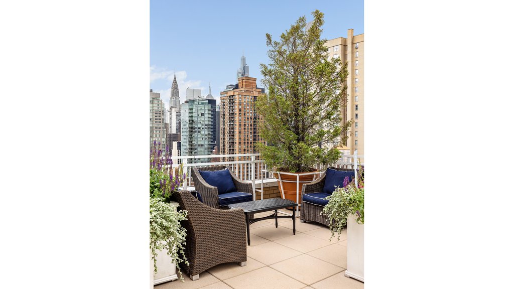 345 East 56th Street, Unit 7J photo 18