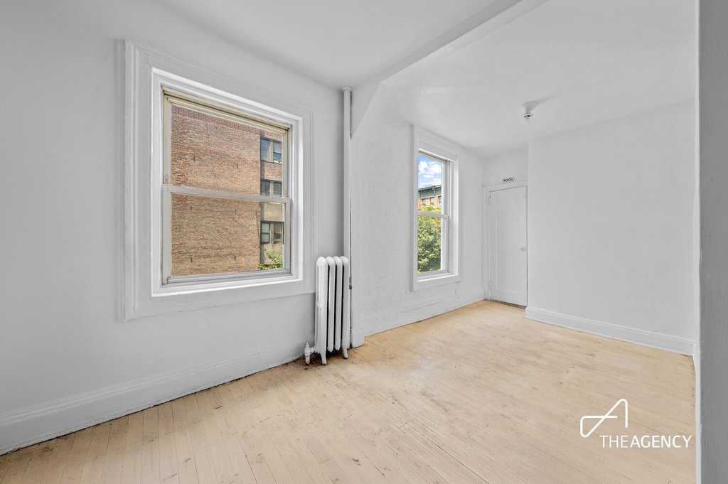 524 East 13th Street, Unit C2 photo 4