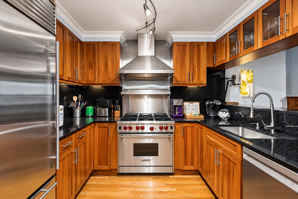 350 Convent Avenue, Unit 1 photo 3