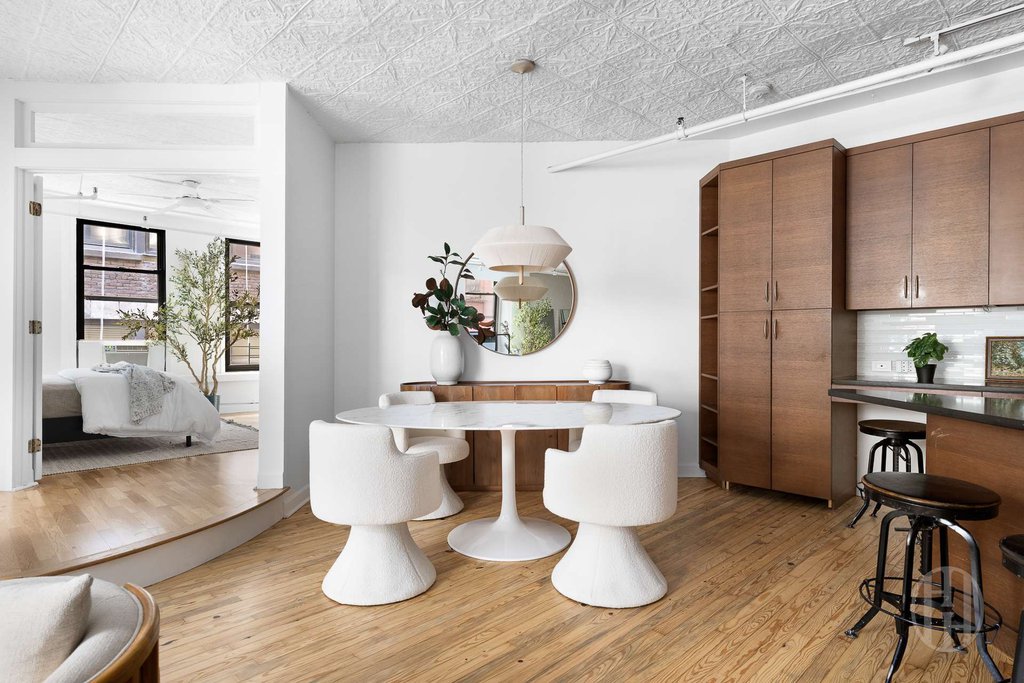 133 West 28th Street, Unit 3C photo 4