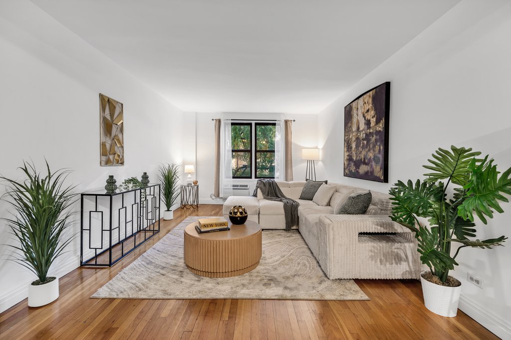 330 East 70th Street, Unit 4E