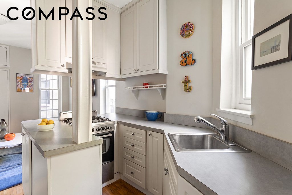 345 West 21st Street, Unit 4B photo 3
