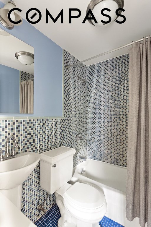 345 West 21st Street, Unit 4B photo 5