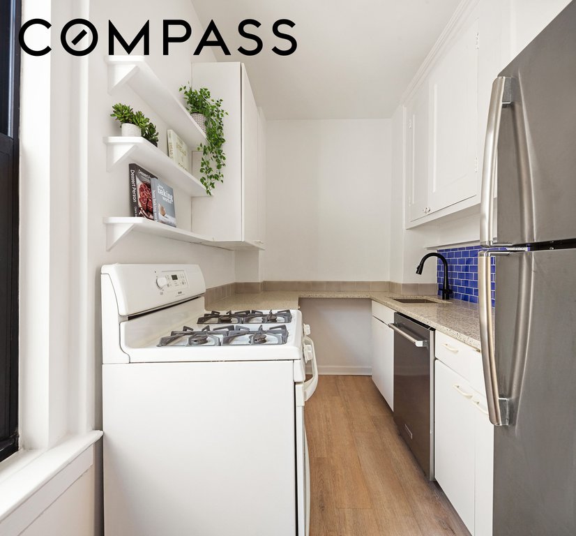 141 East 3rd Street, Unit 11C photo 5