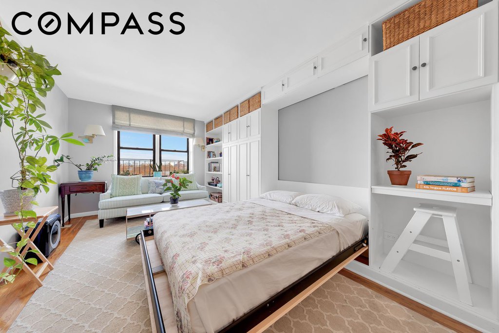 414 Elmwood Avenue, Unit 6H photo 3
