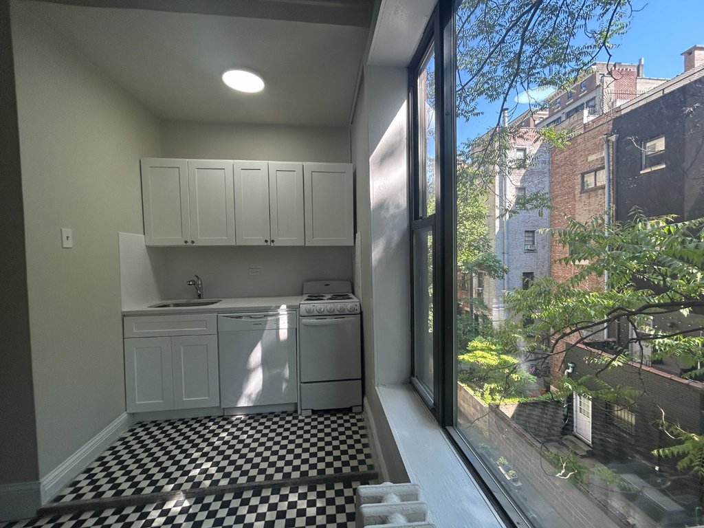 318 West 106th Street, Unit 3RW photo 2