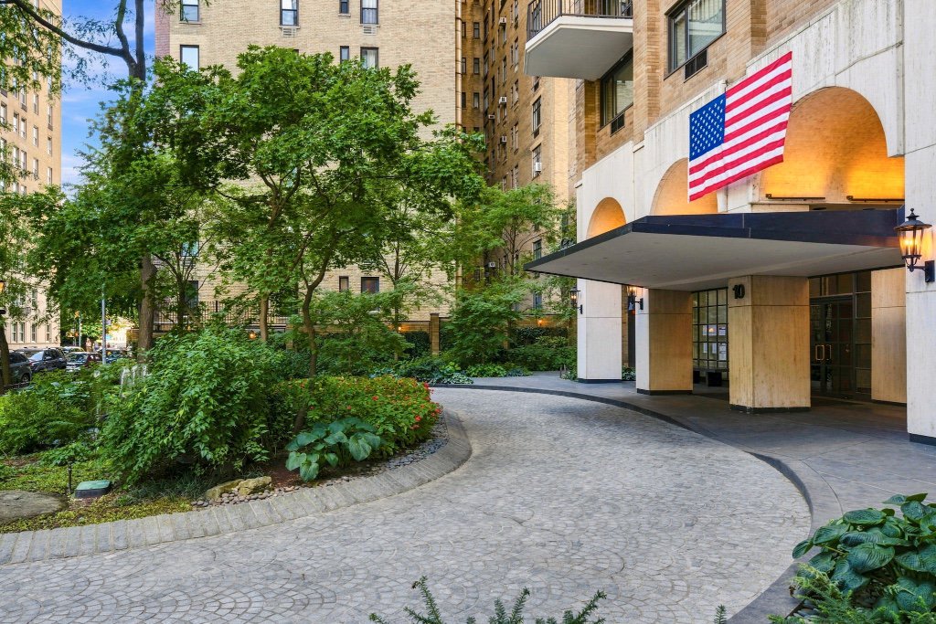 10 West 66th Street, Unit 14E photo 21