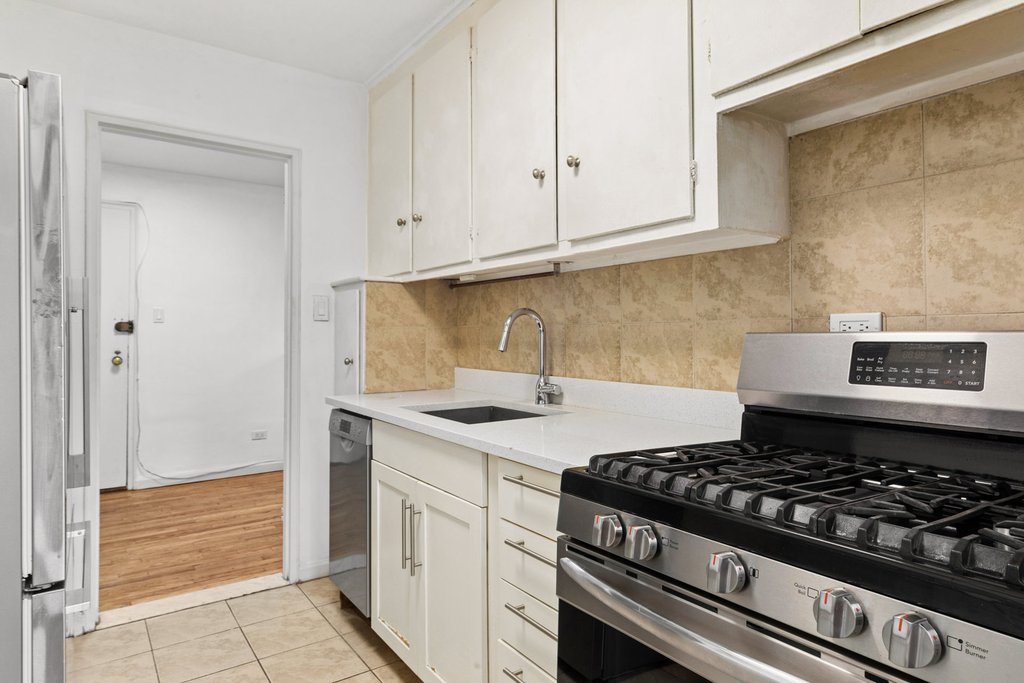 185 Prospect Park Southwest, Unit 304 photo 5