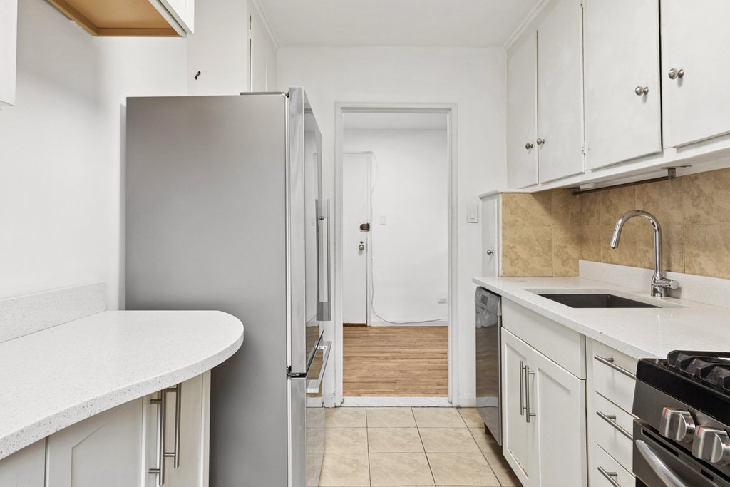 185 Prospect Park Southwest, Unit 304 photo 6
