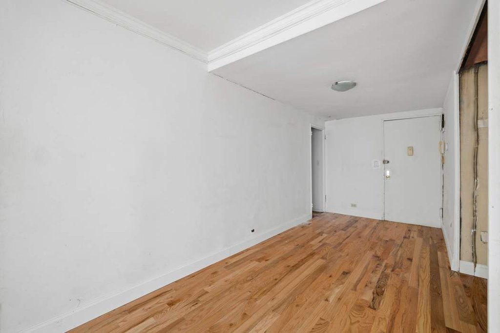 360 West 22nd Street, Unit 1R photo 12