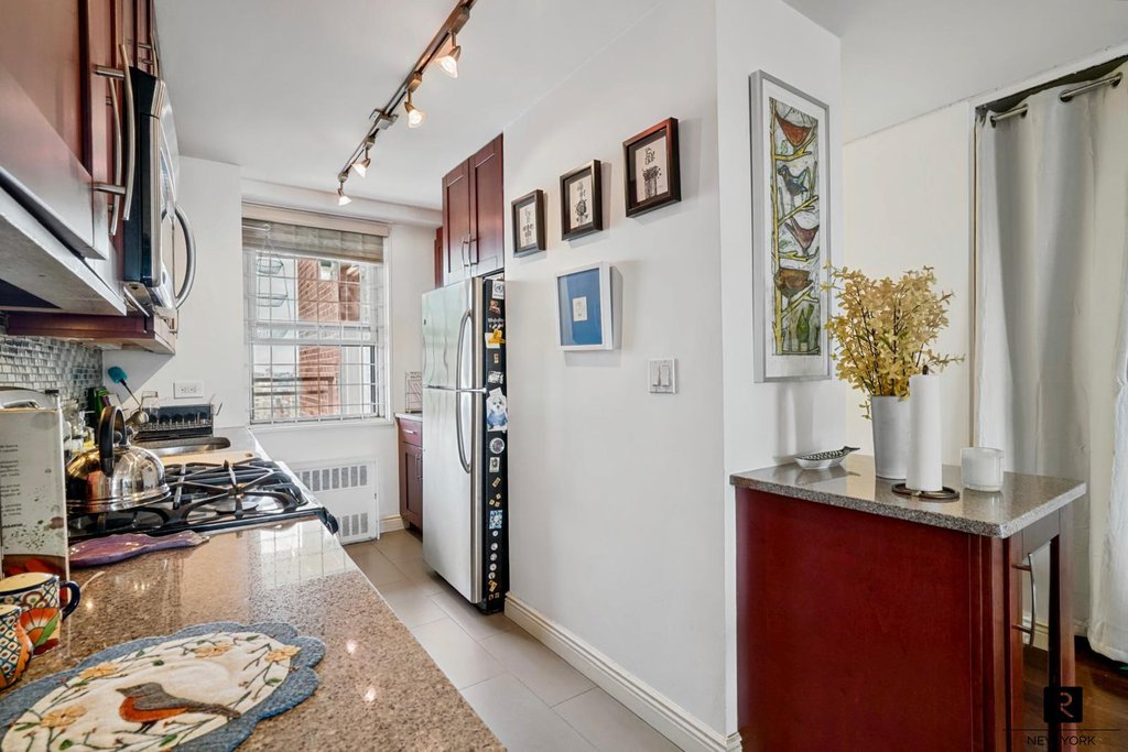 100 West 94th Street, Unit 17D photo 5