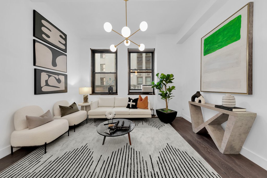 3 Hanover Square, Unit 4C