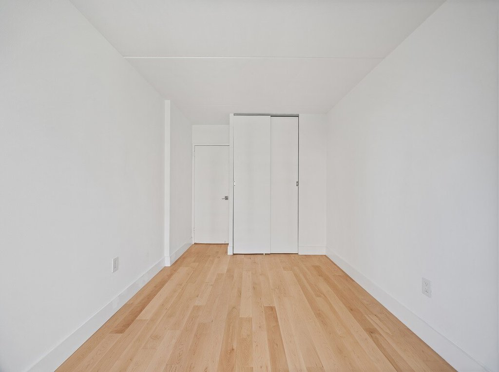 220 Manhattan Avenue, Unit 2N photo 14