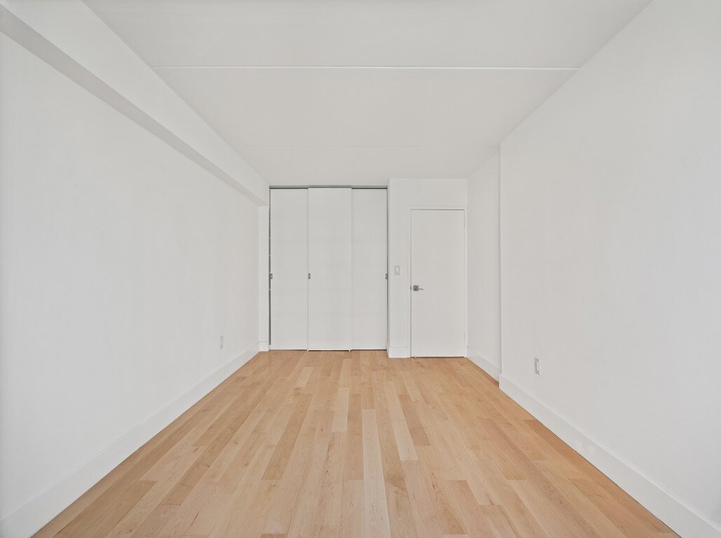 220 Manhattan Avenue, Unit 2N photo 18