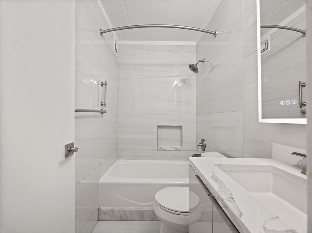 220 Manhattan Avenue, Unit 2N photo 20