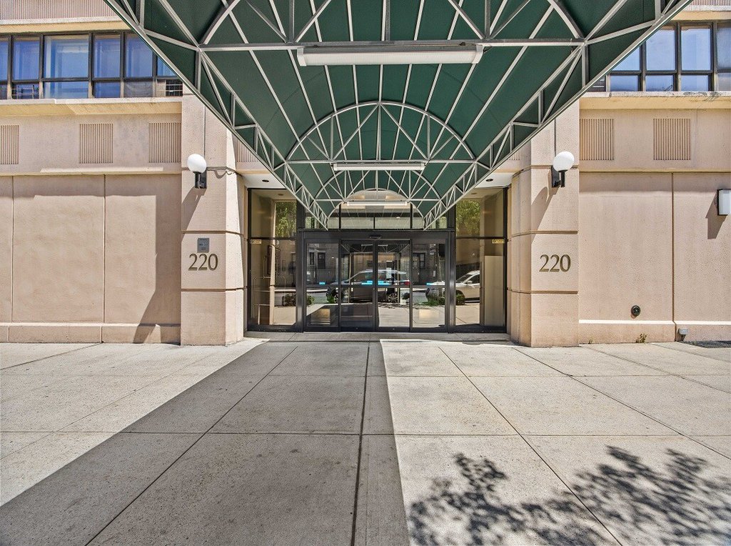 220 Manhattan Avenue, Unit 2N photo 33