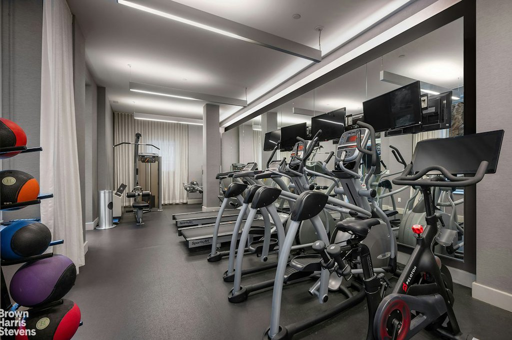 432 West 52nd Street, Unit 7H photo 10