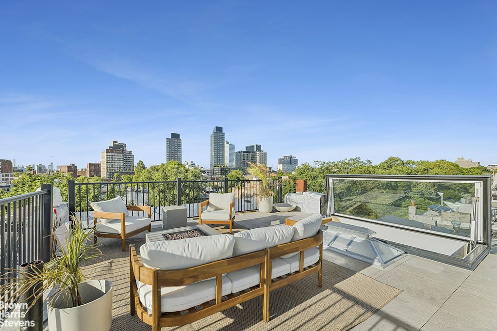 149 Prospect Place, Unit PHSE photo 2
