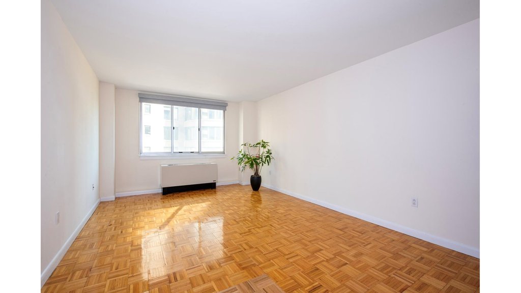 308 East 38th Street, Unit 8D photo 6