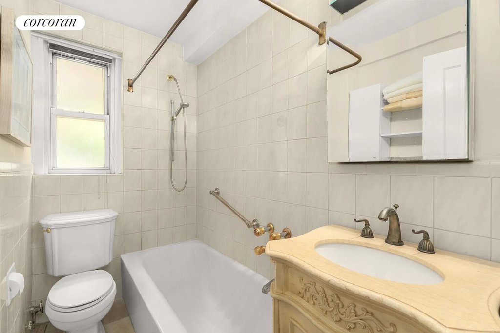 225 East 79th Street, Unit 2D photo 7