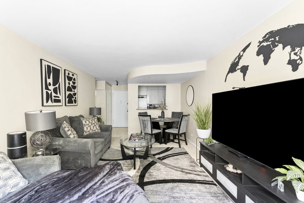435 East 65th Street, Unit 3E photo 2