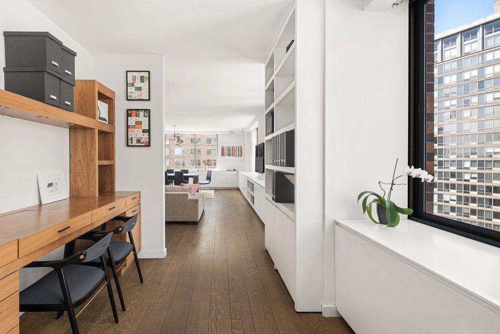 111 West 67th Street, Unit 26A photo 6