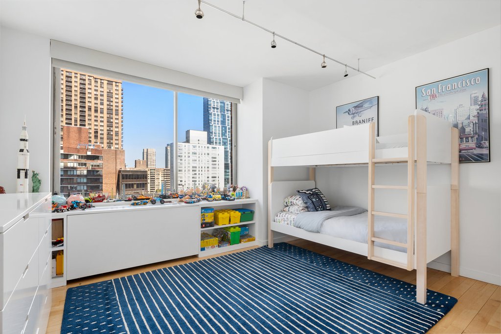 111 West 67th Street, Unit 26A photo 8