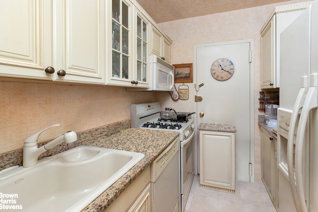 60 Sutton Place South, Unit 7FS photo 7