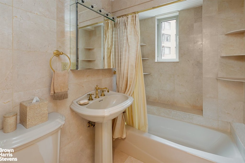 60 Sutton Place South, Unit 7FS photo 8