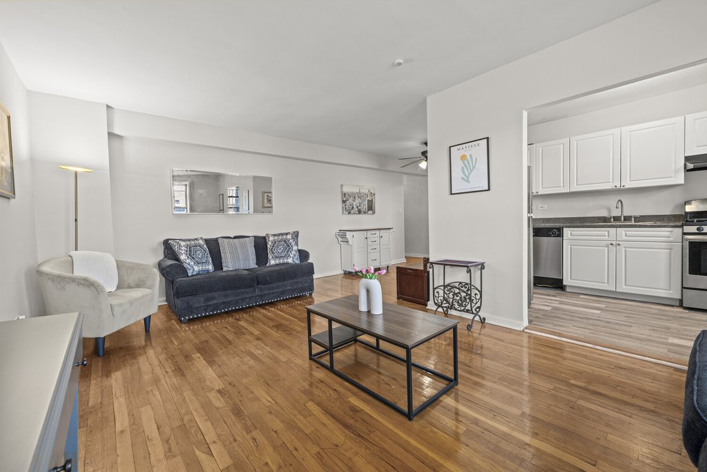 282 East 35th Street, Unit 7E photo 2