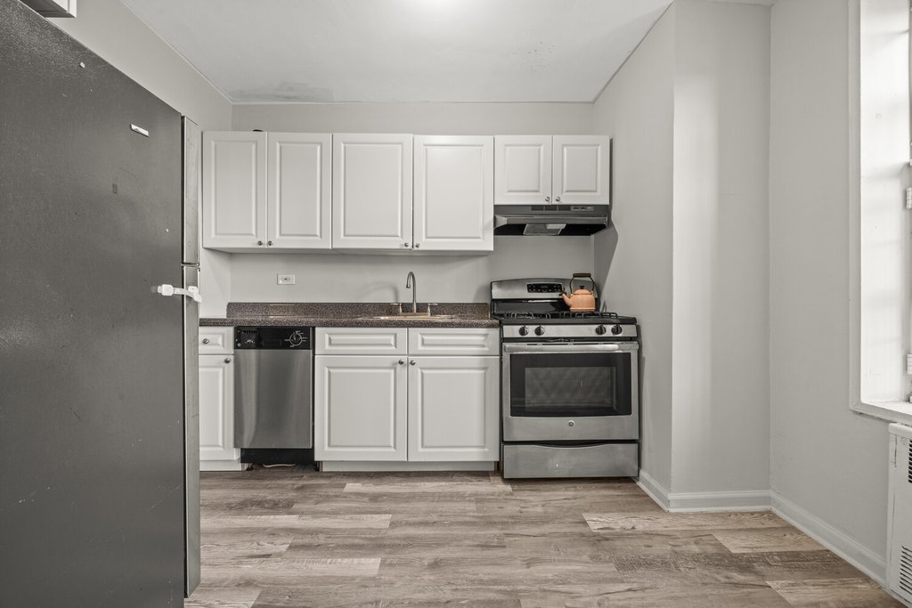 282 East 35th Street, Unit 7E photo 9