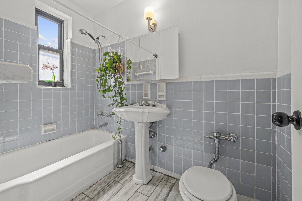 282 East 35th Street, Unit 7E photo 11