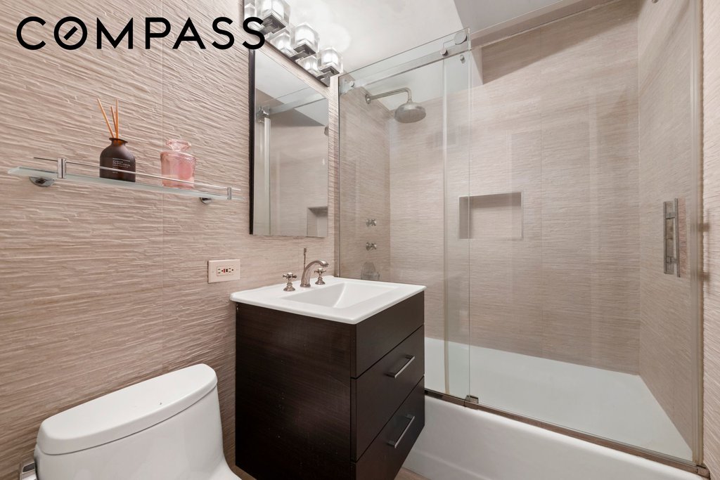 405 East 63rd Street, Unit 6J photo 5