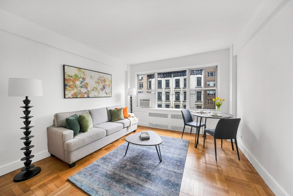 288 Lexington Avenue, Unit 4D