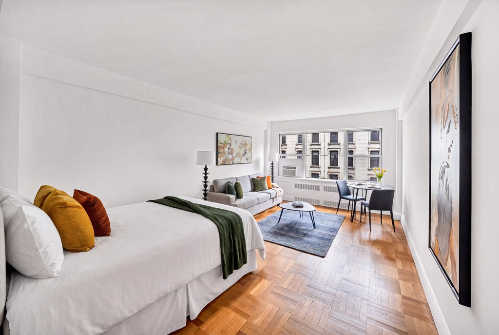 288 Lexington Avenue, Unit 4D photo 3