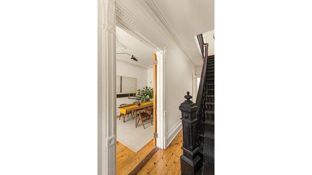 427A 8th Street – For Sale photo 3