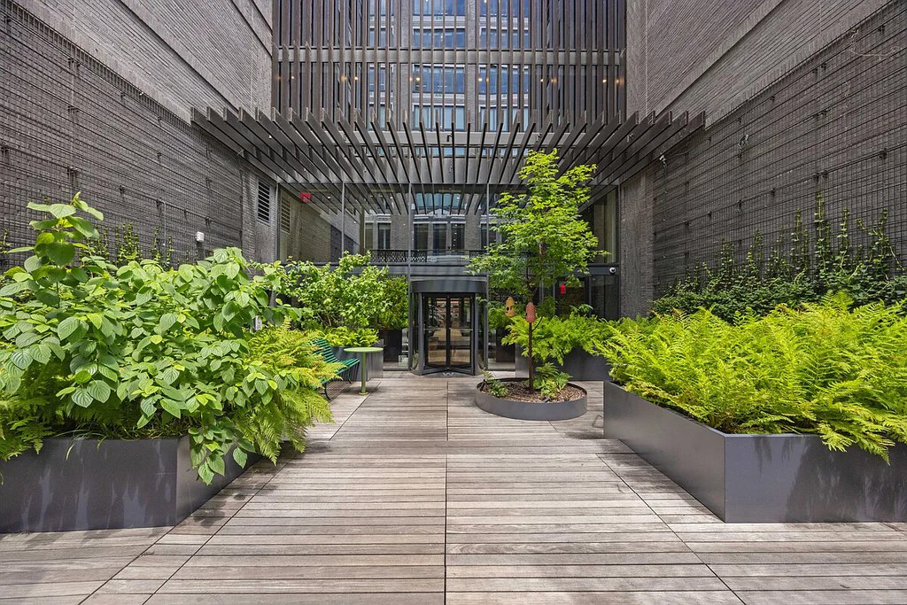 547 West 47th Street, Unit 509 photo 25