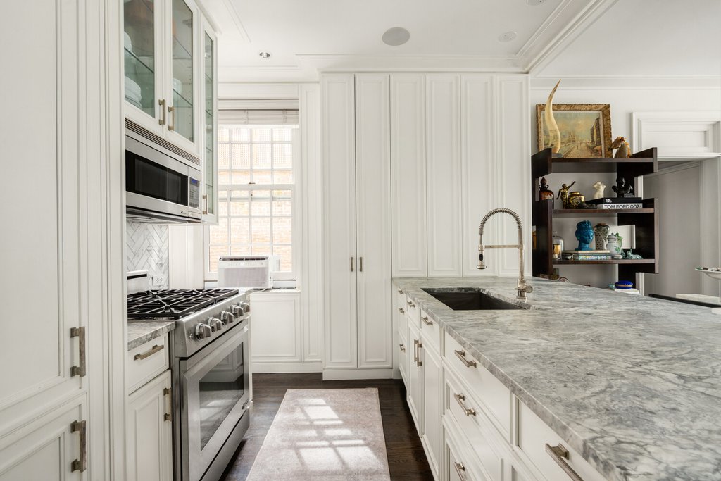 171 West 12th Street, Unit 1C photo 4
