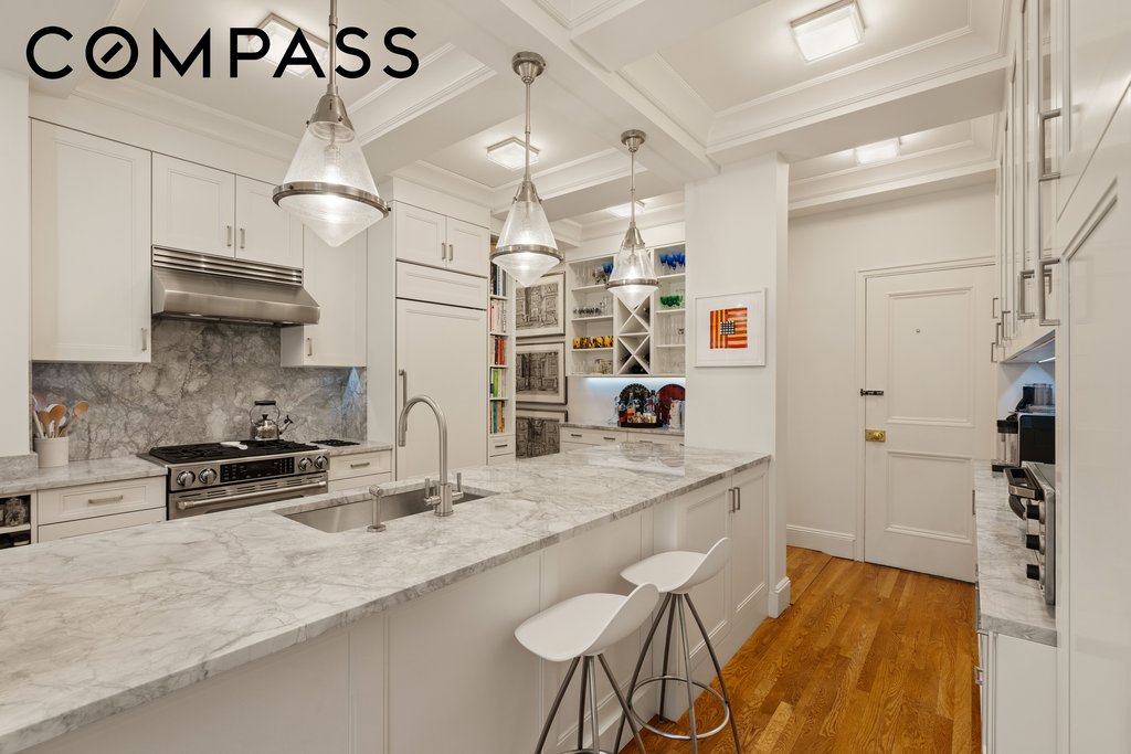 164 East 72nd Street, Unit 13B photo 7