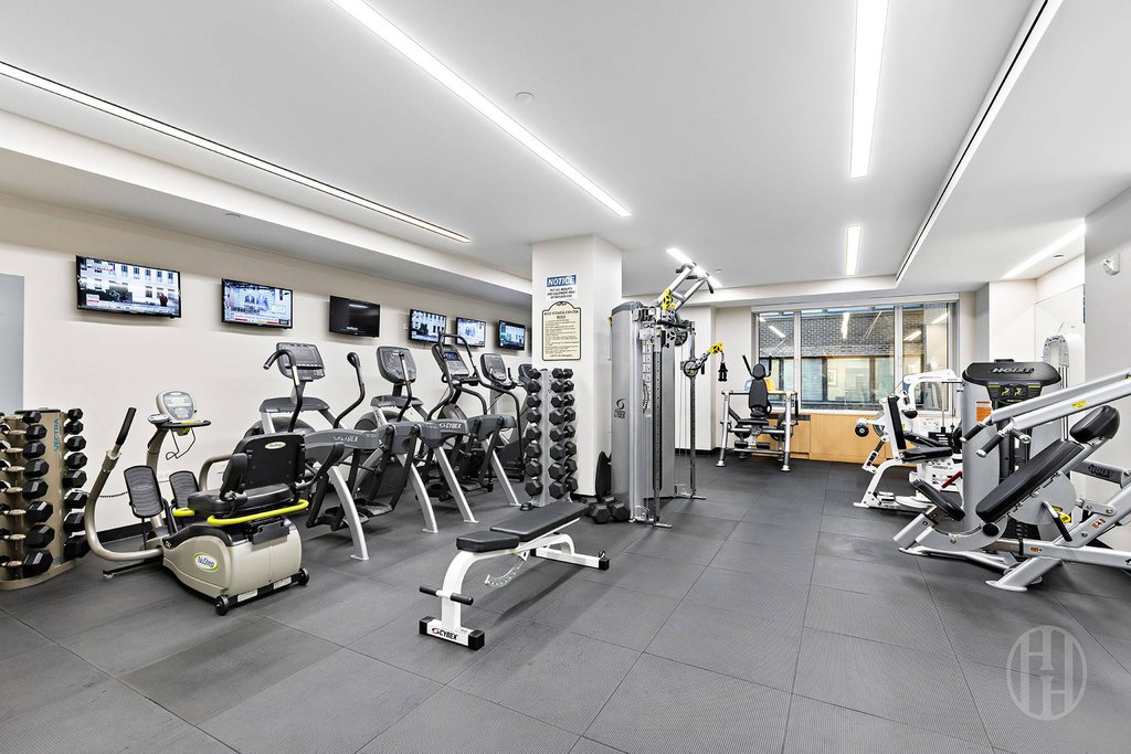 465 Park Avenue, Unit 18E photo 12