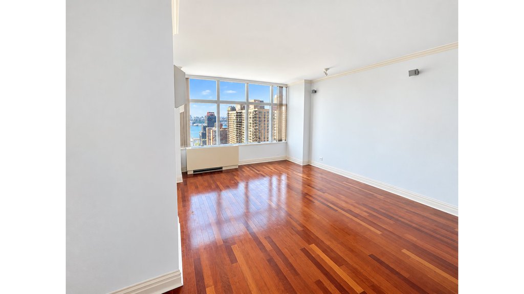 160 West 66th Street, Unit 24J photo 8